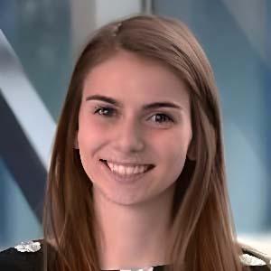 Raphaëlle completed her Bachelor's and Master's degrees in Occupational Therapy at the University of Montreal. During her second year of study, she completed an internship at the Hand Rehabilitation Occupational Therapy Clinic. There, she developed a keen interest in hand therapy. In fact, she worked as an occupational therapy assistant during the following two summers, during which she furthered her knowledge in upper limb rehabilitation. At the end of her academic journey, she joined the team at the clinic as an occupational therapist.